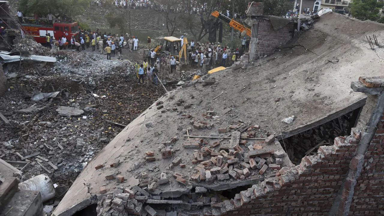 Pabrik Kembang Api Meledak di India, 21 Orang Tewas