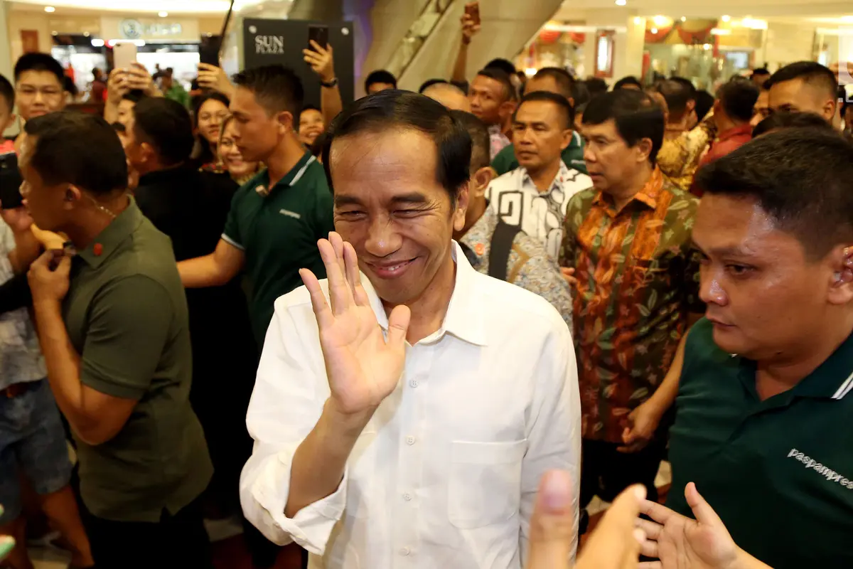 PHOTO: Ketika Warga Medan Dihebohkan dengan Kedatangan Presiden Jokowi