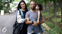 Marcell Siahaan bersama istri, Rima Melati Adams dan putranya, Seth Ananda Siahaan. (Herman Zakharia/Liputan6.com)