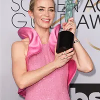 Perhiasan berlian Emily Blunt dan Sandra Oh. (Foto: Dok. Forevermark)
