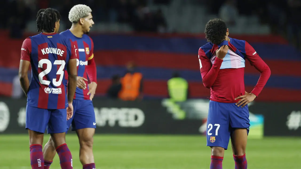 Foto: Wajah Kecewa Skuad Barcelona Setelah Dipermalukan Girona di Liga Spanyol