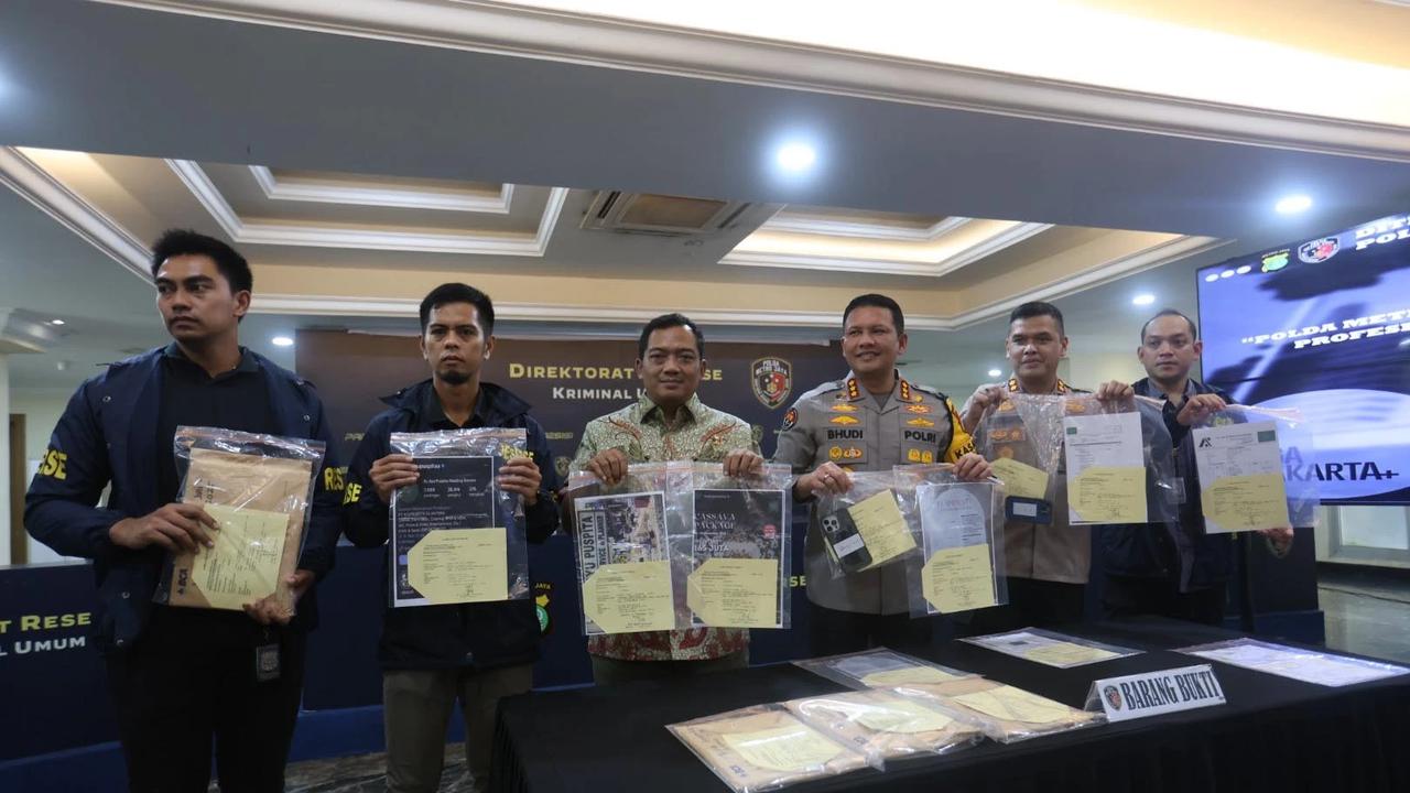 FOTO: Penampakan Pemilik WO Ayu Puspita Usai Ditetapkan sebagai Tersangka