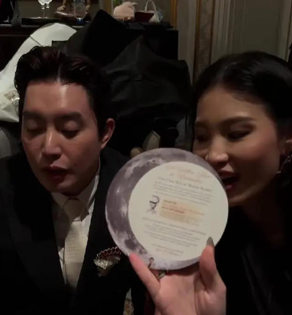 Intip Detail Souvenir Resepsi Luna Maya dan Maxime di Jakarta, Ada Mesin Kopi hingga Skincare