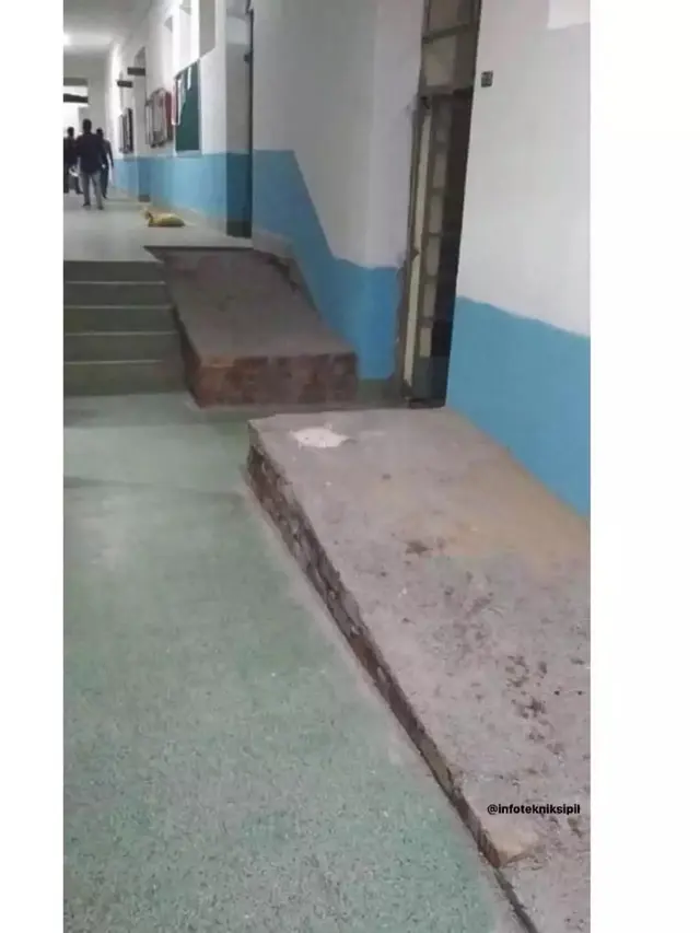 7 Potret Bentuk Jalan Nyeleneh Ini Bikin Orang yang Lewat Heran