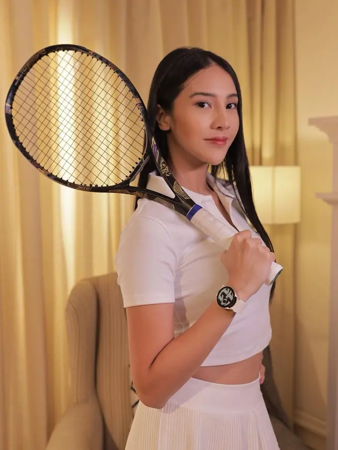 Inspirasi 5 outfit sporty Anya Geraldine yang bisa kamu tiru.