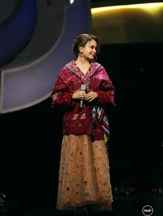 Begitu juga dengan Rossa yang berpisah dari Yoyo sejak beberapa tahun silam. Rossa yang sibuk dengan kariernya di dunia musik harus mengurus anak lelakinya, Rizky Langit Ramadhan. (Foto: Instagram)