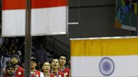 Upacara pemberian medali pada final Invitation Tournament Asian Games 2018 di GBK Hall Basket, Jakarta. Indonesia menang 78-68 atas India. (Bola.com/Peksi Cahyo)