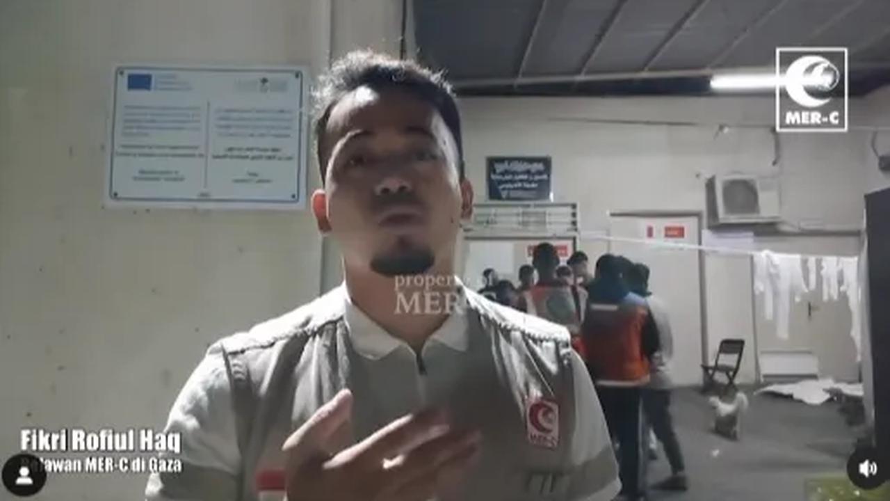 Fikri juga menjelaskan dirinya sempat beberapa kali mencium tangannya sebelum memegang jenazah para syuhada. Tangannya pun tidak tercium aroma apapun.<br>