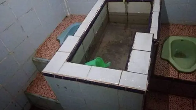 6 Bentuk Kloset Nyeleneh Ini Bikin Geleng Kepala, Jadi Mikir Dua Kali
