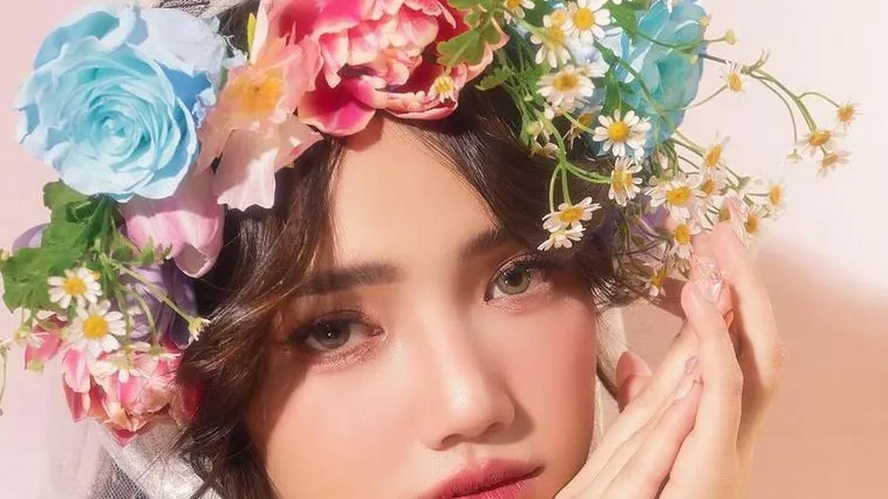 Potret Transformasi Fuji dari Siswi SMA yang Polos Jadi Artis Hits Indonesia