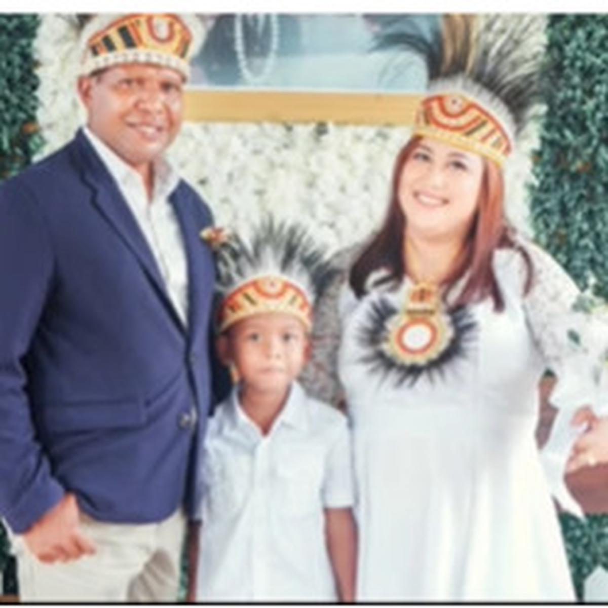 Kisah Cinta, Kombes Andi Yoseph Enoch Berawal Dikenalkan Oleh Seorang Teman Sampai ke Pelaminan