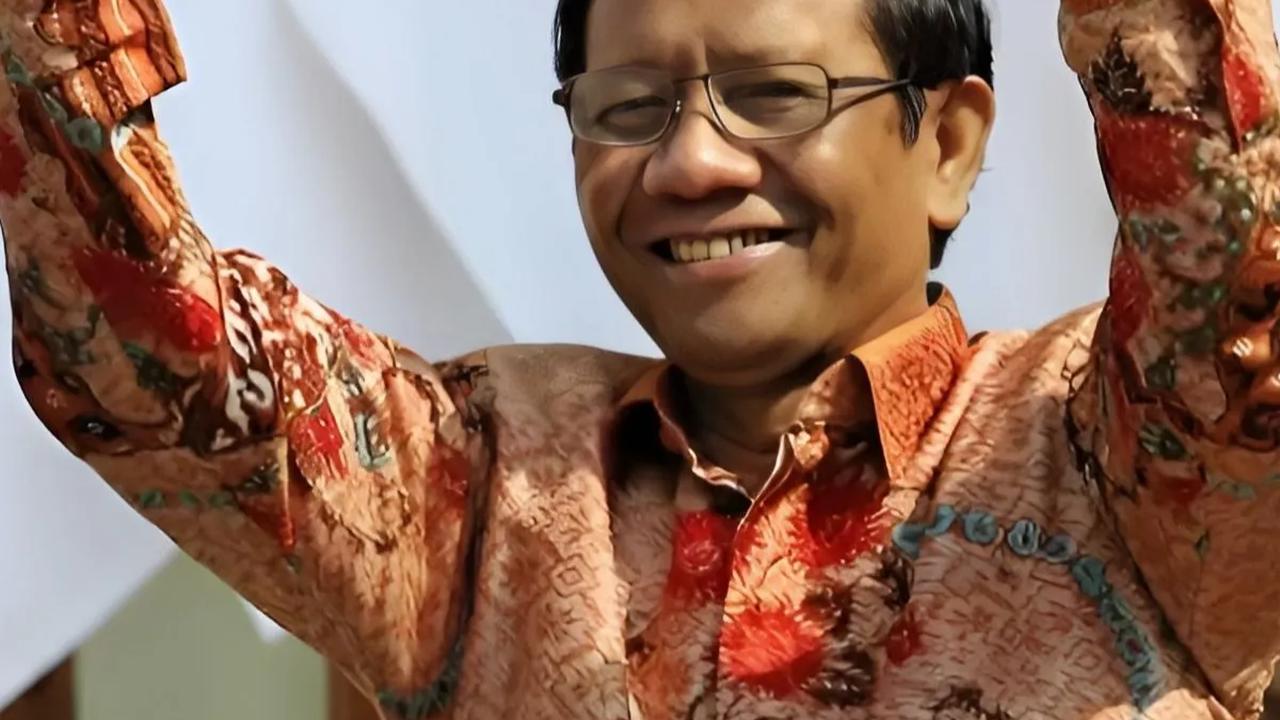 TOP NEWS: Mahfud Beda Jalan dengan Ganjar Soal Hukum Era Jokowi | Terkuak Rahasia Dana Kampanye