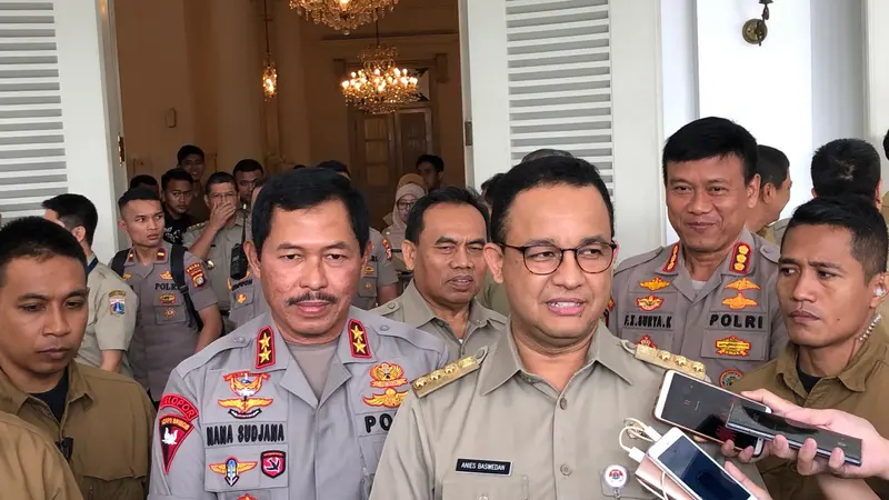 Kapolda Metro Irjen Nana Sujana dan Gubernur DKI Jakarta Anies Baswedan