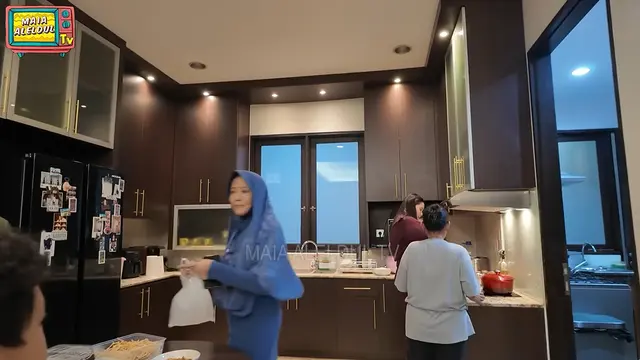 Elegan berkonsep open space, ini 9 potret rumah Al Ghazali dan Alyssa Daguise