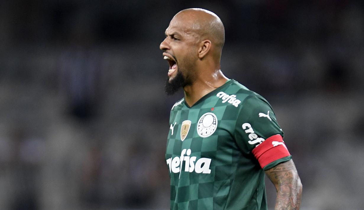 Ada sebanyak 12 klub yang pernah dibela Felipe Melo selama menjalani profesi sebagai pesepak bola. Ia tercatat memiliki penampilan di klub dan timnas sebanyak 534 kali dengan mengoleksi 20 kartu merah. (AFP/Douglas Magno)