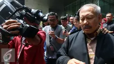 Wakil DPRD DKI Jakarta, Ferri Sofyan usai diperiksa oleh komisi Pemberantasan korupsi (KPK), Jakarta, Senin (11/4/2016). Ferri diperiksa sebagai saksi kasus dugaan suap pembahasan Raperda terkait reklamasi teluk Jakarta. (Liputan6.com/Helmi Afandi)