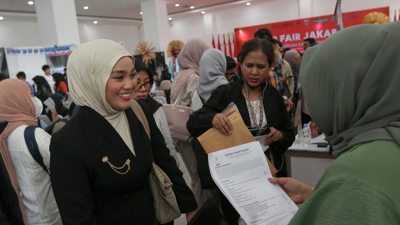 FOTO: Job Fair Jakarta Dipadati Pencari kerja