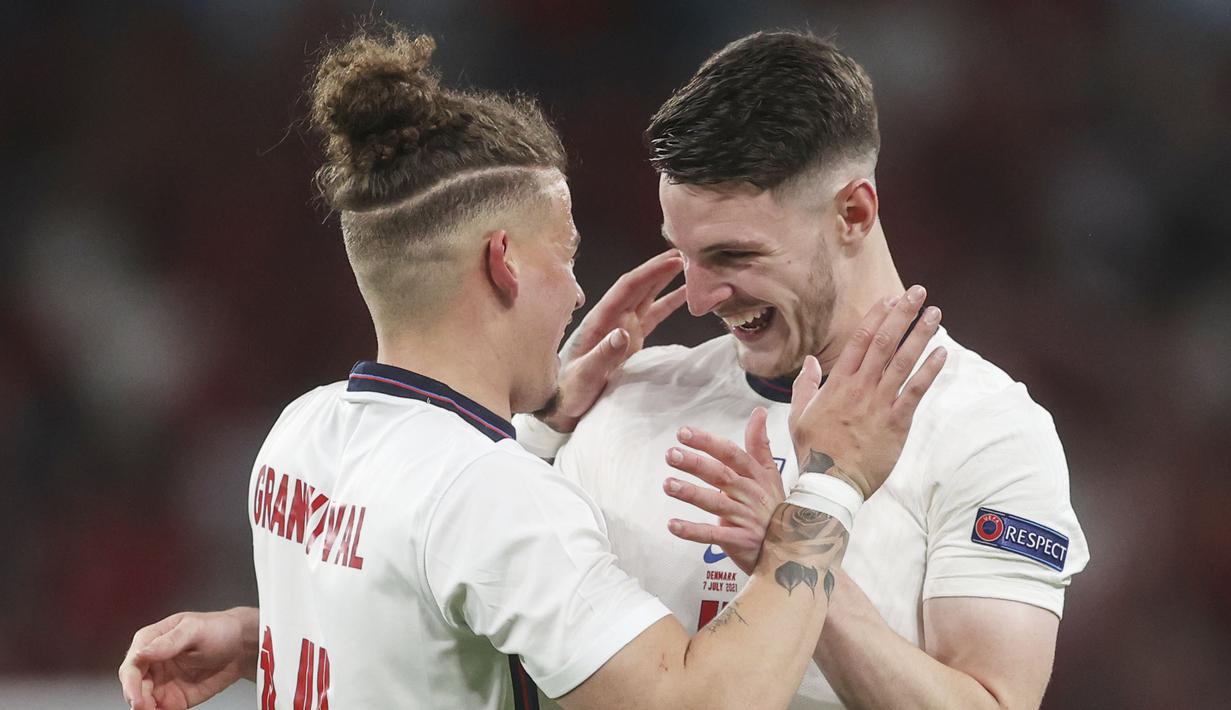 Berada di lini tengah bersama Kalvin Phillips, Rice, bahu membahu baik saat bertahan maupun membantu serangan. (Foto/AP/Carl Recine,Pool)