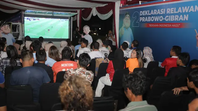 Tim Kampanye Nasional (TKN) Prabowo-Gibran menggelar nonton bareng (nobar) Piala Asia 2024 di depan kediaman Prabowo, Jalan Kertanegara, Jakarta, Rabu (24/1/2024) (Istimewa)