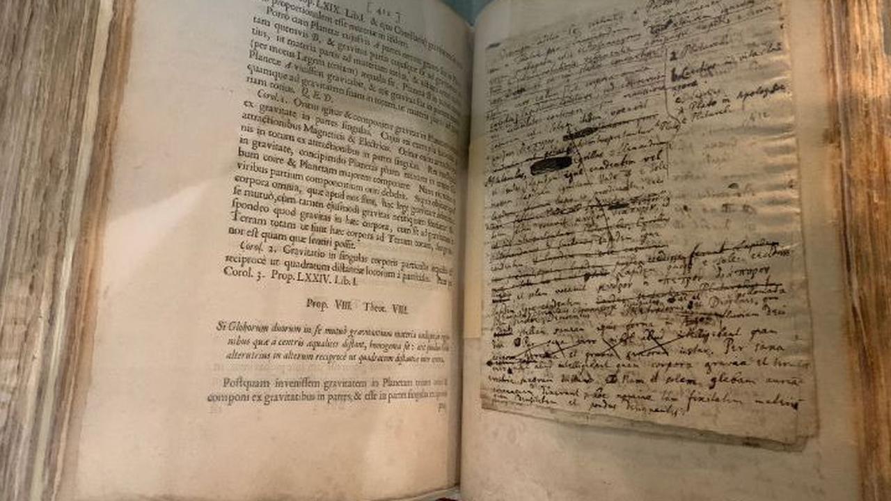 Buku Edisi Pertama Isaac Newton