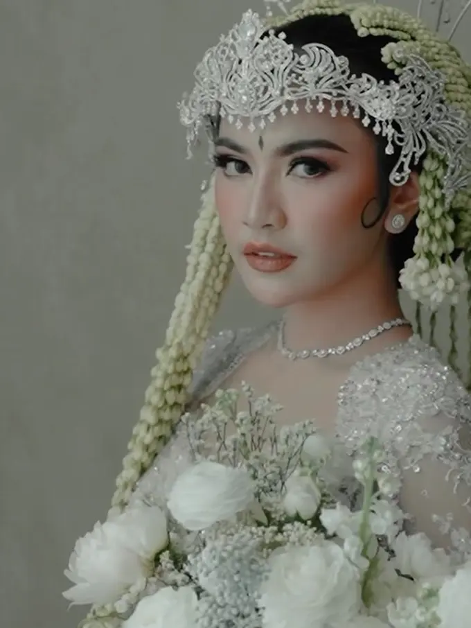 Mahalini Raharja cantiknya tuai pujian (Instagram/thebridestory)