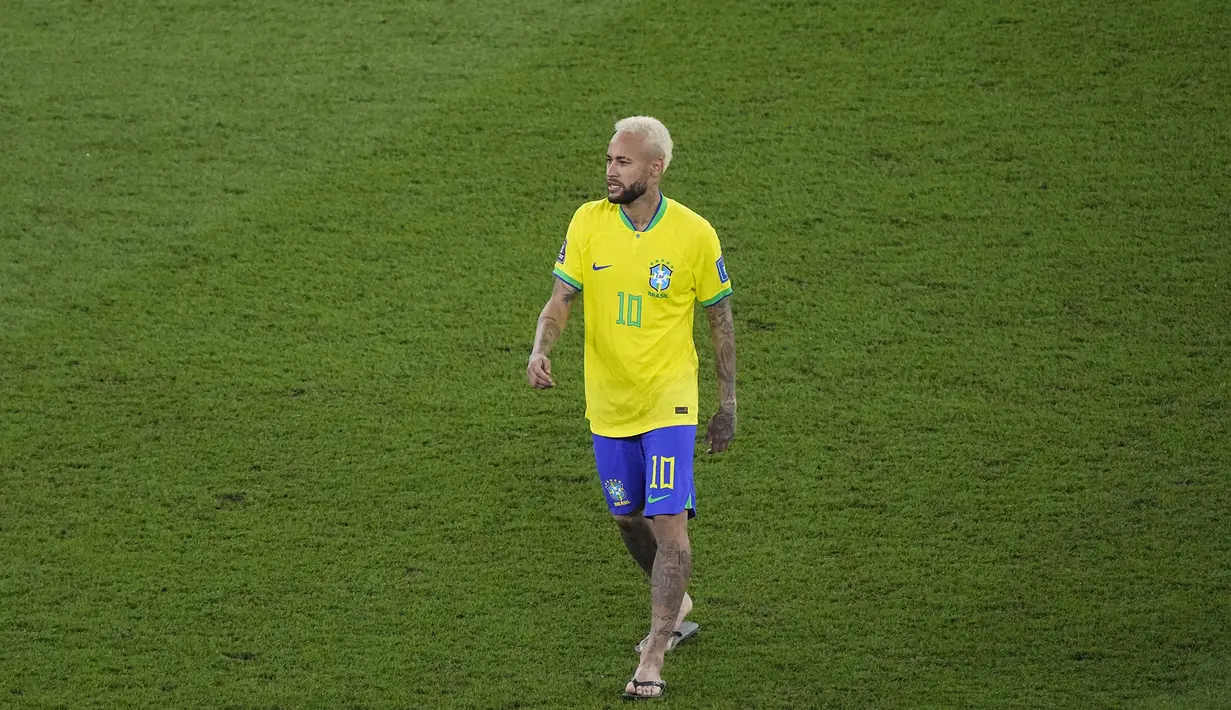Neymar yang telah kembali membela Brasil turut serta menyumbangkan satu gol dalam pertandingan tersebut. (AP Photo/Darko Bandic)