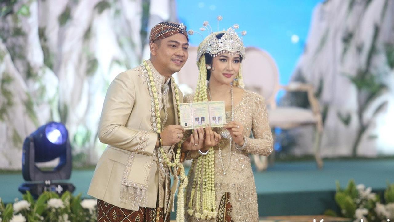 Indi Lebih Muda 9 Tahun Dari Ade Govinda