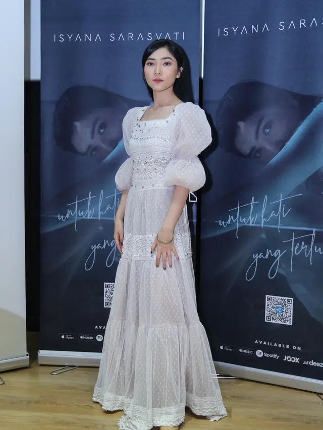 [Fimela] Isyana Sarasvati