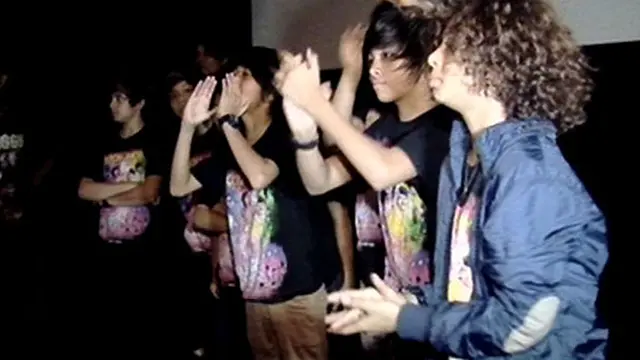 Nobar dengan Coboy Junior, Comet Histeris