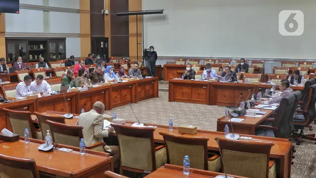 Menkumham - Komisi III DPR Gelar Rapat Bahas RKUHP