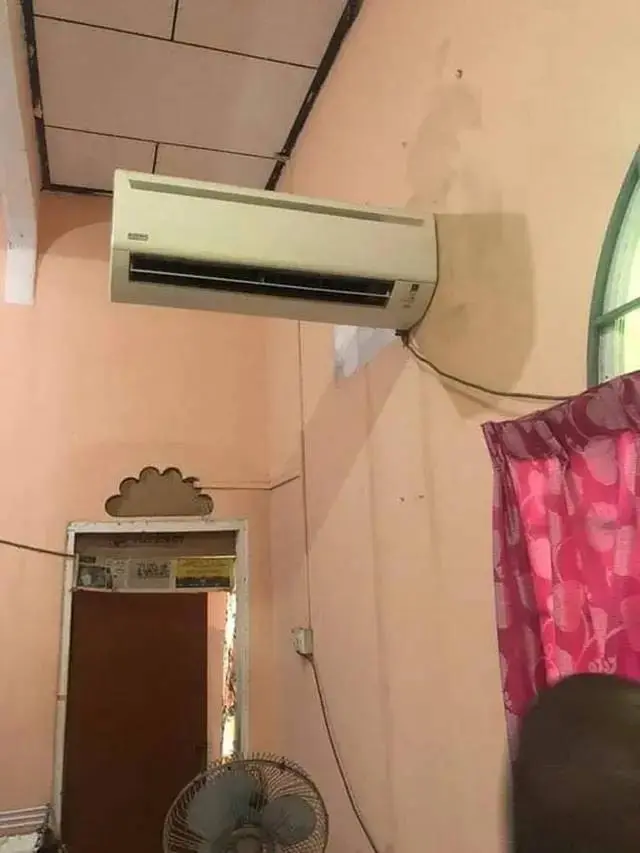 10 Posisi Nyeleneh Pemasangan AC dini Bikin Heran, 1 Alat untuk 3 Ruangan