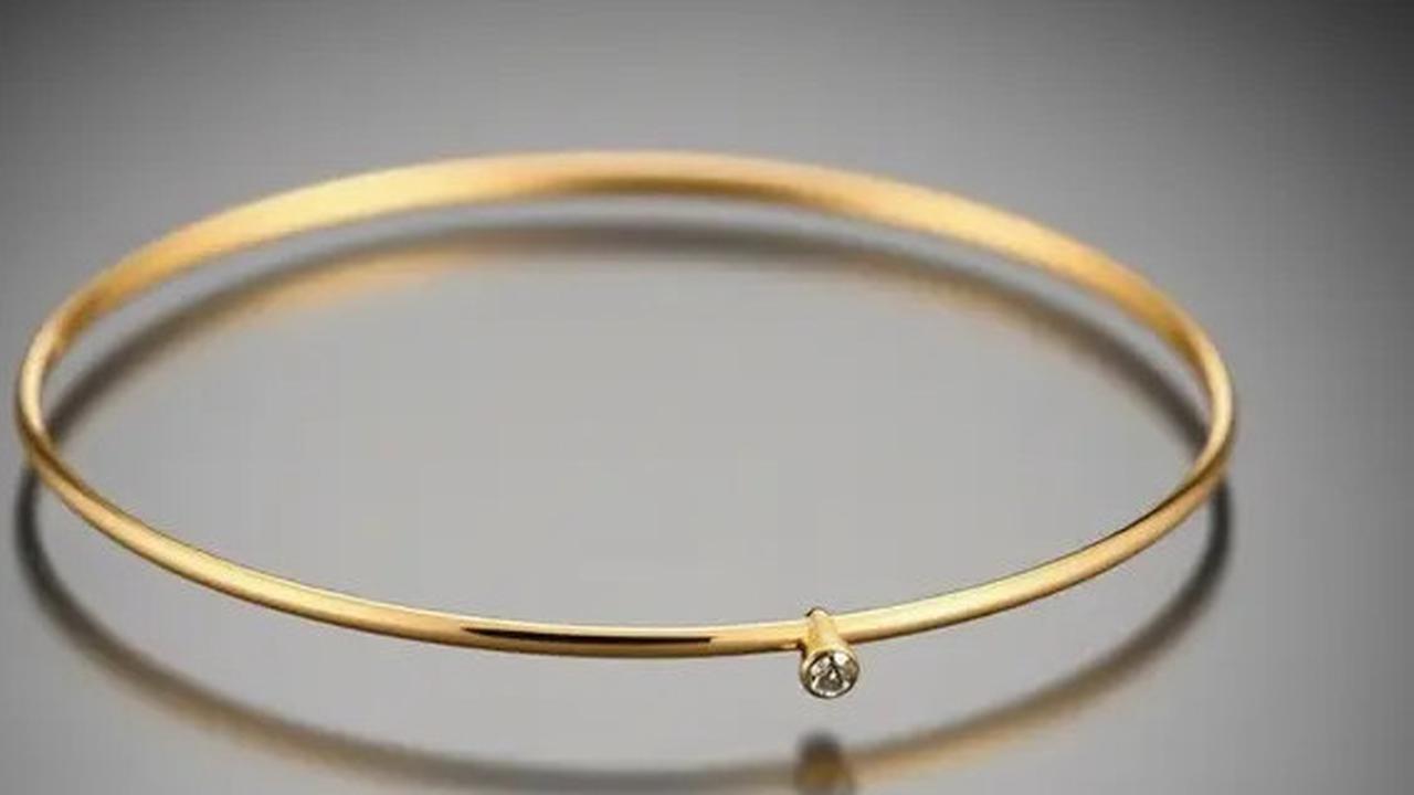 Gelang Emas Bangle Terbaru, 7 Model Elegan dan Stylish untuk Pemilik Tangan Kecil