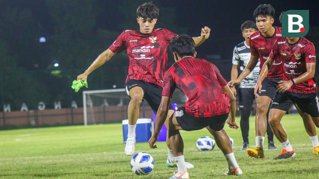 Foto: Matangkan Persiapan Akhir di Surabaya, Timnas Indonesia U-19 Gelar Latihan Terbuka Perdana Jelang Piala AFF U-19 2024