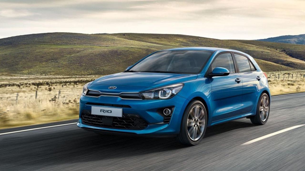 <b>Kendaraan yang bernama Kia Rio</b>