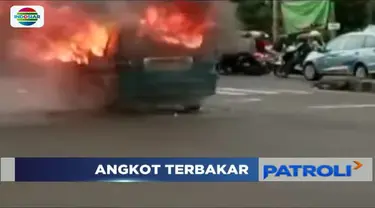 Diduga konsleting listrik, sebuah angkutan kota di Depok, Jawa Barat hangus terbakar.