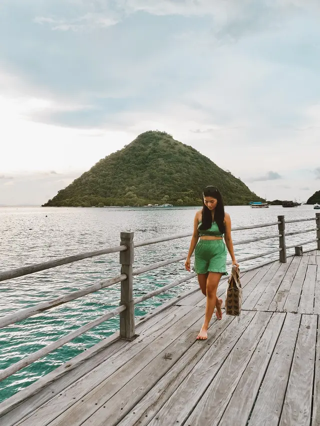 Jadi Tempat Favorit, Ini 7 Momen Liburan Debi Sagita Ke Labuan Bajo