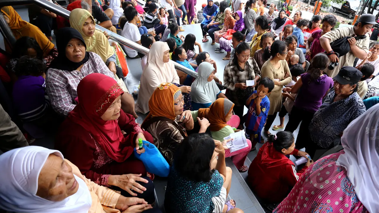 Cairkan Dana PSKS, Warga ‘Serbu’ Kantor Pos