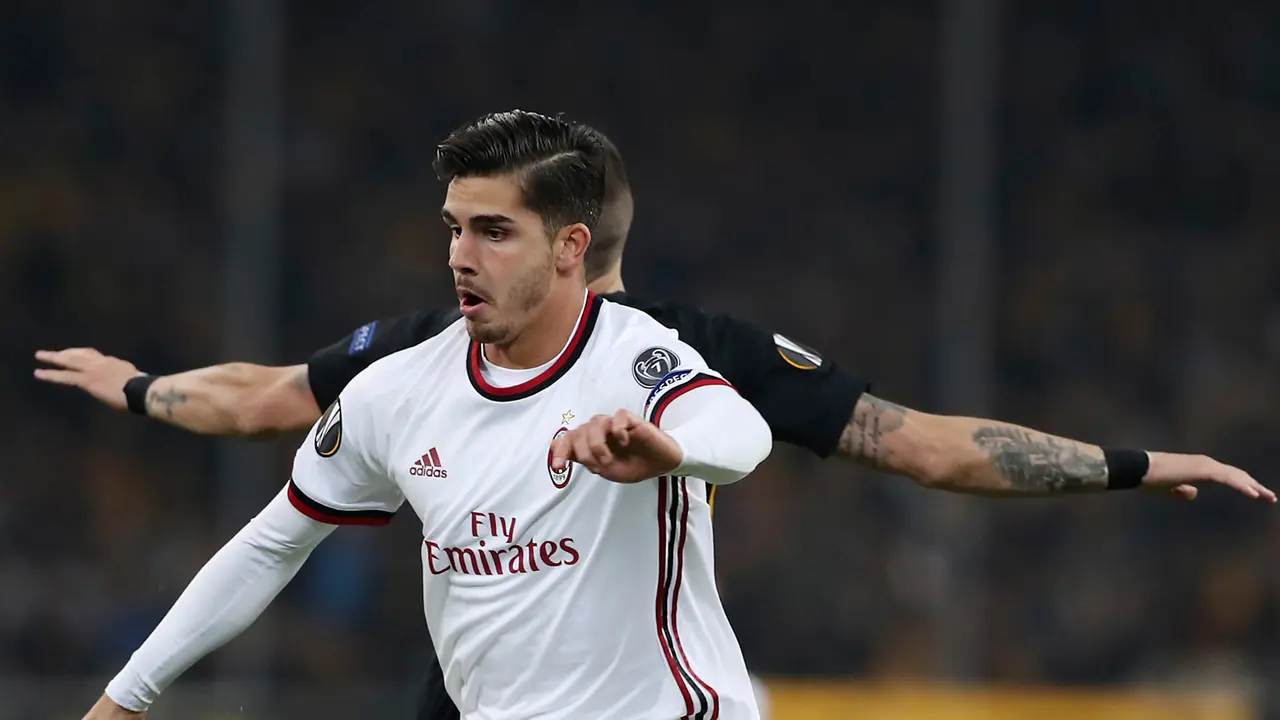 Milan Diimbangi AEK Athens Tanpa Gol