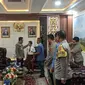 Rizky Maulana bertemu Kapolda Lampung Irjen Pol Helmy Santika. Foto (Liputan6.com/Ardi)