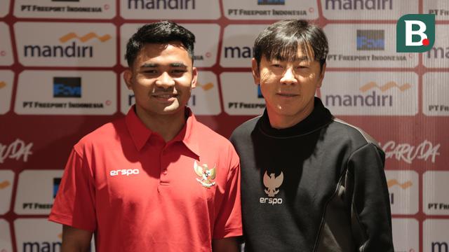 Asnawi Mangkualam dan Shin Tae-yong - Timnas Indonesia