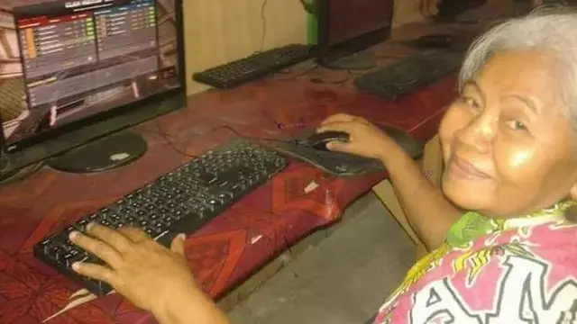 6 Aksi Emak-Emak Bertingkah Bak Pro Player Game Ini Kocak