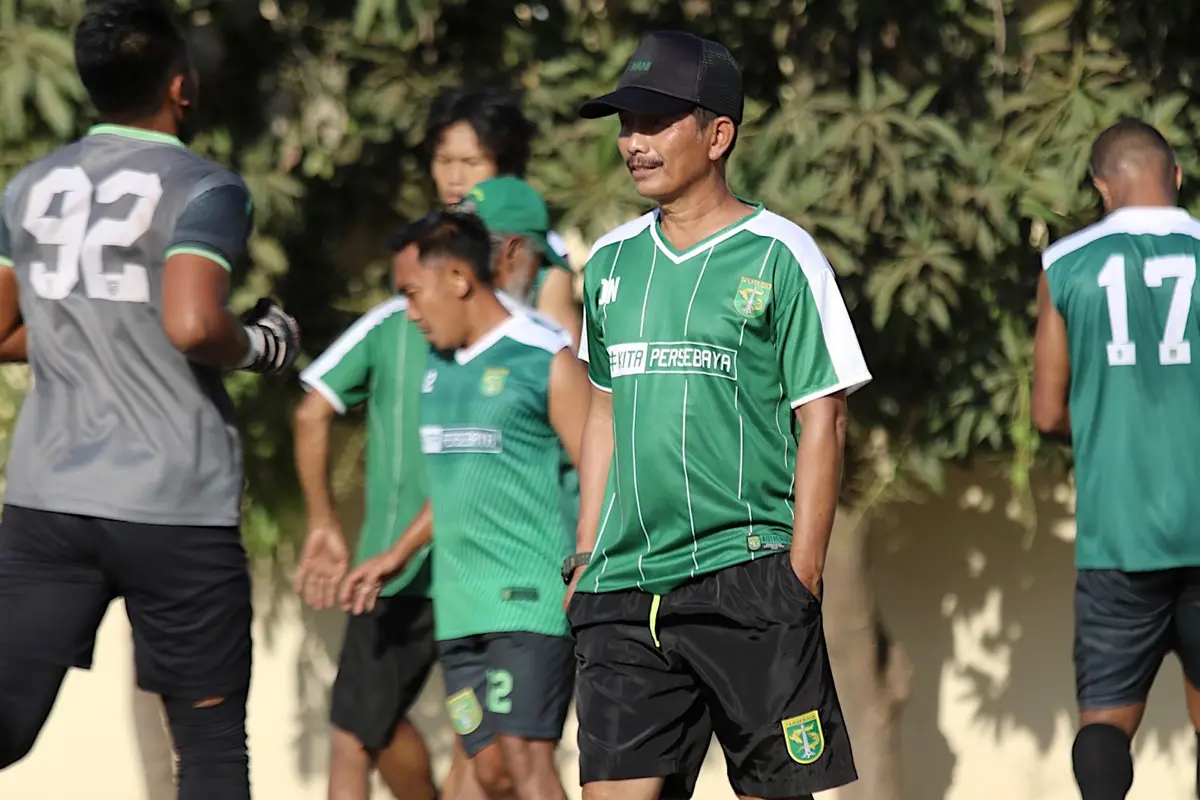 Pelatih Persebaya Surabaya, Djadjang Nurjaman.