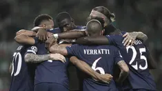 Para pemain Paris Saint Germain (PSG) melakukan selebrasi setelah Lionel Messi mencetak gol pembuka ke gawang klub Israel Maccabi Haifa, pada pertandingan kedua Grup H Liga Champions 2022/2023 di Sammy Ofer Stadium, Kamis (15/9/2022) dini hari WIB. Dijamu Maccabi Haifa, PSG menang 3-1 setelah trio Lionel Messi, Kylian Mbappe dan Neymar sama-sama menyumbang gol. (AP Photo/Ariel Schalit)