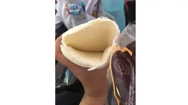 6 Potret Roti Isian Krim Ini Nyeleneh,