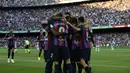 Di sisi lain, rival abadi mereka, Barcelona juga sukses meraih kemenangan 4-0 saat menjamu Real Valladolid di Spotify Camp Nou. (AP/Joan Monfort)