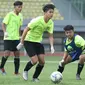 Pemain timnas Indonesia U-16 mengikuti latihan di stadion Patriot, Bekasi Senin (6/7/2020) (Sumber: PSSI)