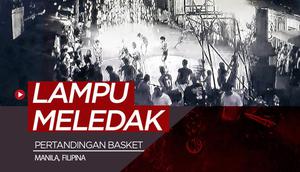 Berita video sebuah insiden mengejutkan terjadi di Manila, Filipina, saat pertandingan basket, di mana lampu lapangan meledak dan jatuh.