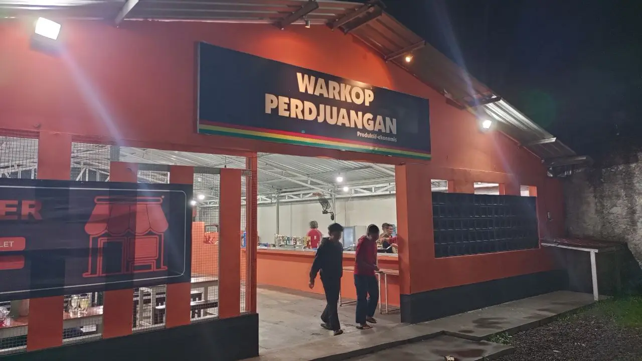 Warung Makan di Jogja Berbagi Makanan untuk Para Perantau dari Sumatera