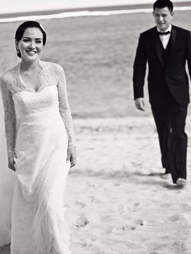 Dikabarkan Cerai, Ini 7 Potret Mesra Shandy Aulia dan David Herbowo