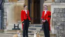 Momen kedua anjing corgi lucu di pemakaman Ratu Elizabeth II ini langsung jadi viral. Banyak warganet yang mengaku tak kuat menahan air mata melihat momen ini. "Tolong, aku butuh tisu," komentar seorang warganet, sembari mencantumkan emotikon tangisan.(Foto: Justin Setterfield/Pool Photo via AP)